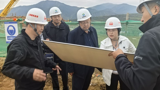 張佩峰調(diào)研督導(dǎo)榆中縣山洪災(zāi)害受損戶安置點建設(shè)推進(jìn)情況