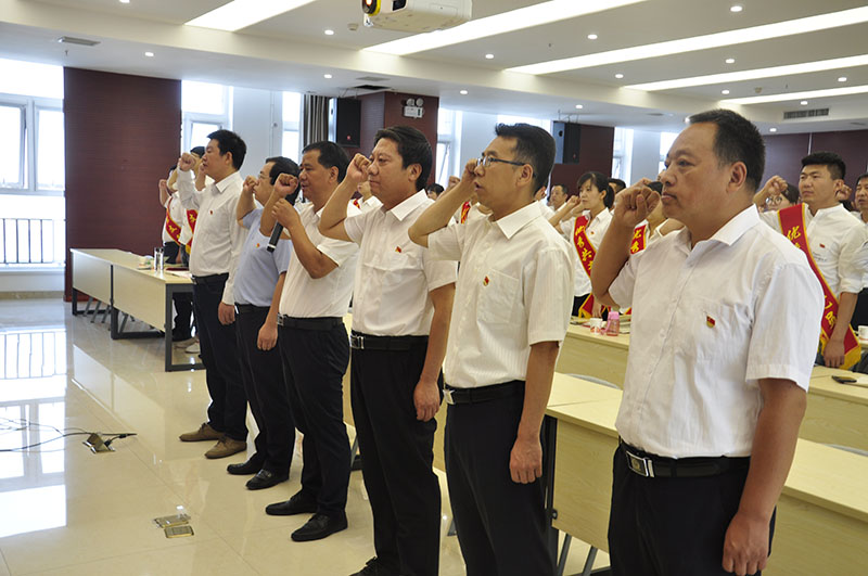 1564804987223087790.jpg J:集團網(wǎng)站模塊黨群建設(shè)職工風(fēng)采_0_4_2.jpg